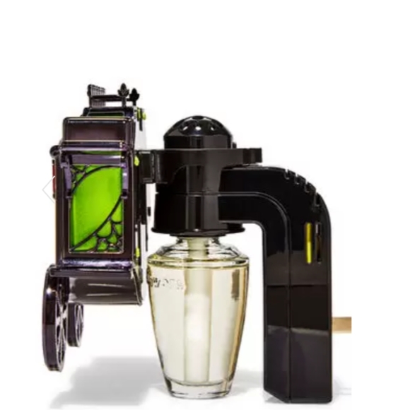 💀Bath & Body Works  Creepy Carriage Wallflower Halloween! With / Scent - Picture 3 of 3